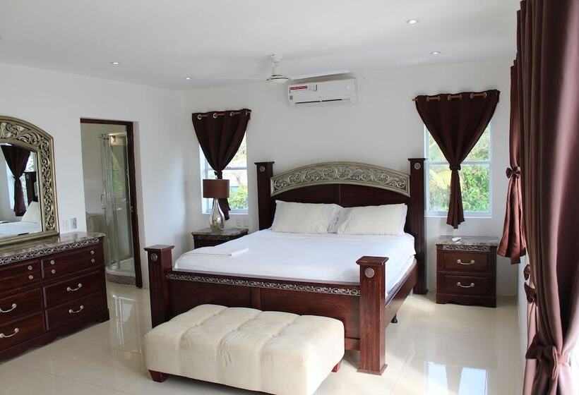 بنسيون The White House On The Ocean