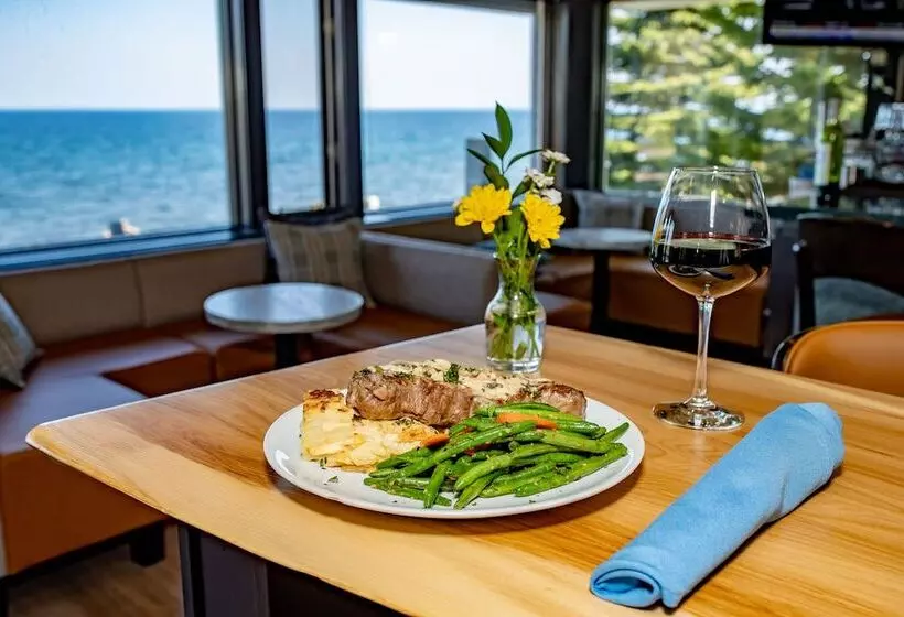Lomakeskus Bluefin Bay On Lake Superior