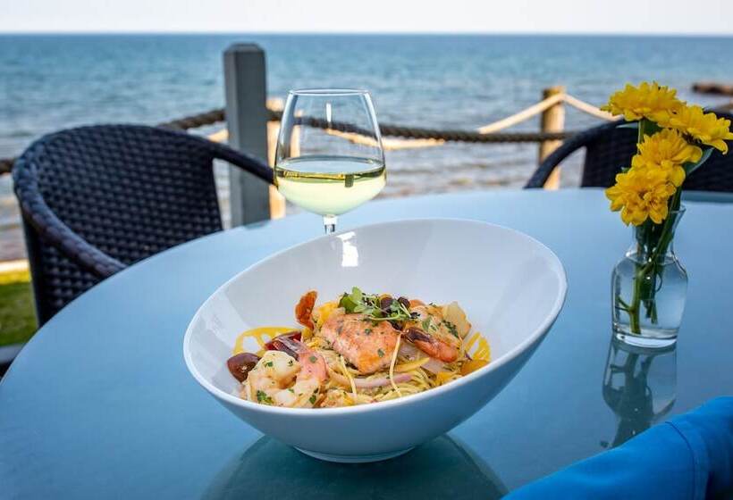 منتجع Bluefin Bay On Lake Superior