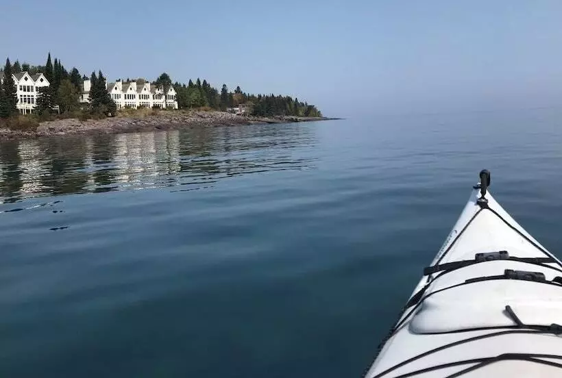Lomakeskus Bluefin Bay On Lake Superior