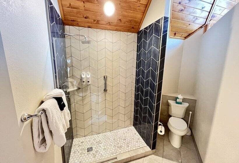 منتجع Bluefin Bay On Lake Superior