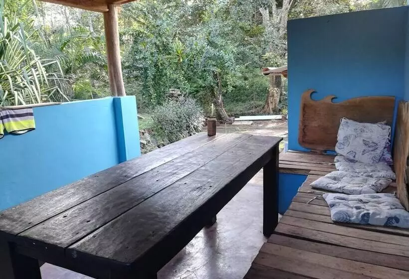 Tiki Lodge Bar & Restaurant   Hostel