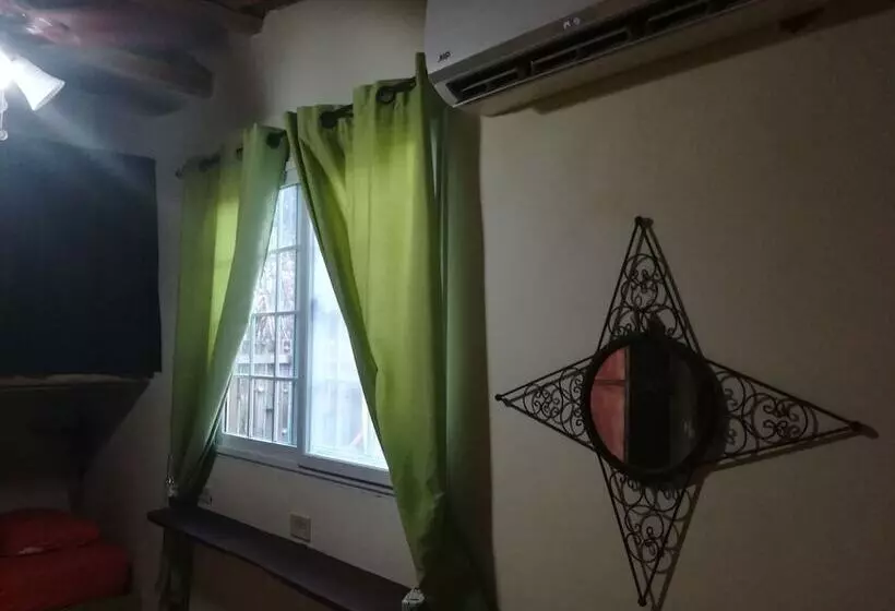 Tiki Lodge Bar & Restaurant   Hostel