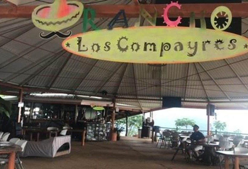 민박 Rancho Los Compayres