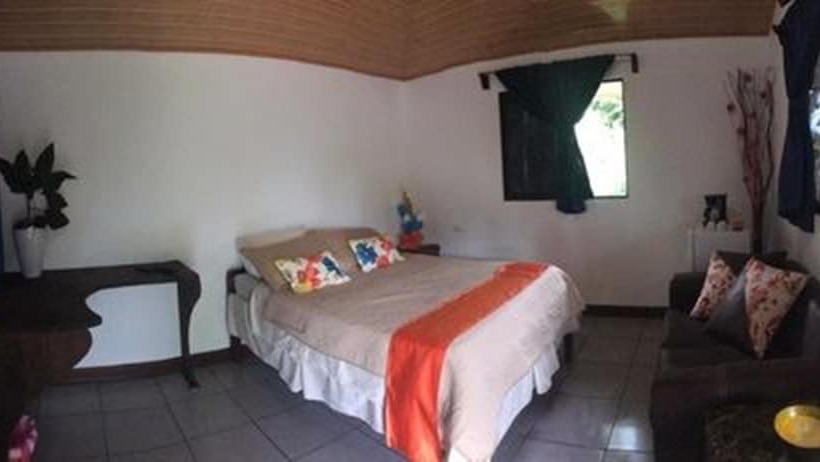 민박 Rancho Los Compayres