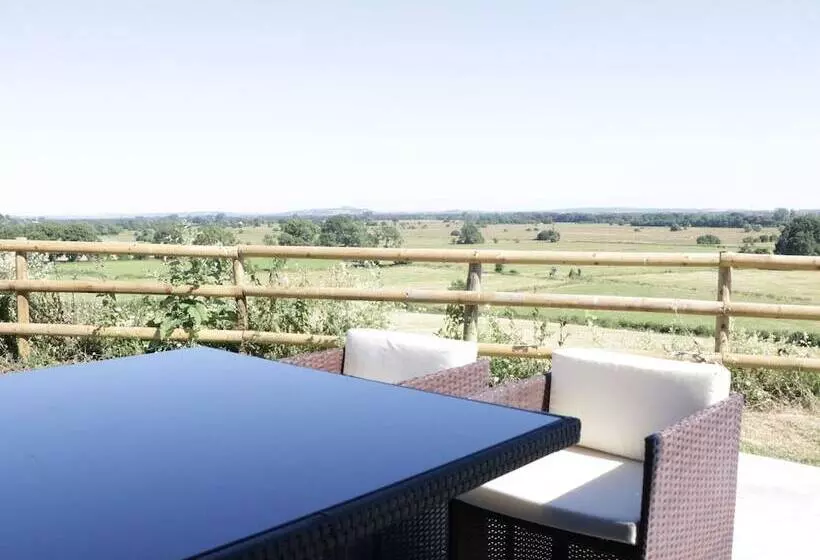 Heron Lodge Castle Farm