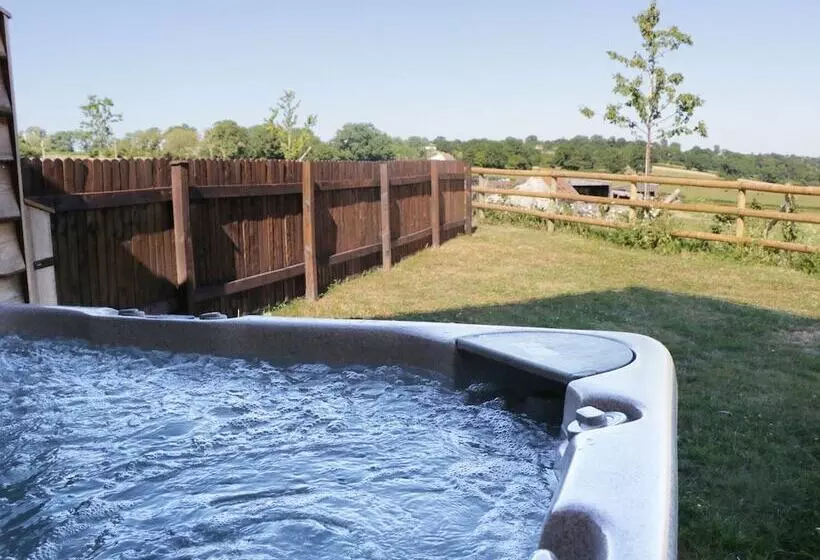 Heron Lodge Castle Farm