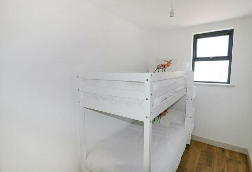 Heron Lodge Castle Farm