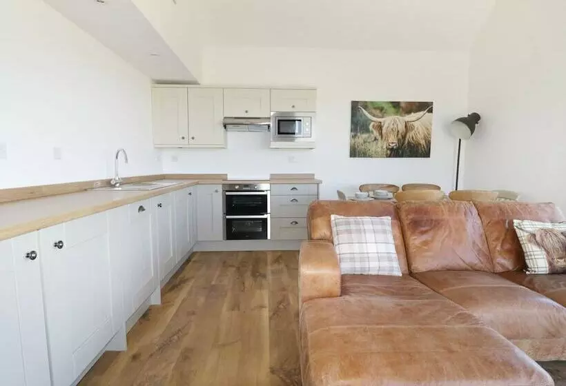 Heron Lodge Castle Farm