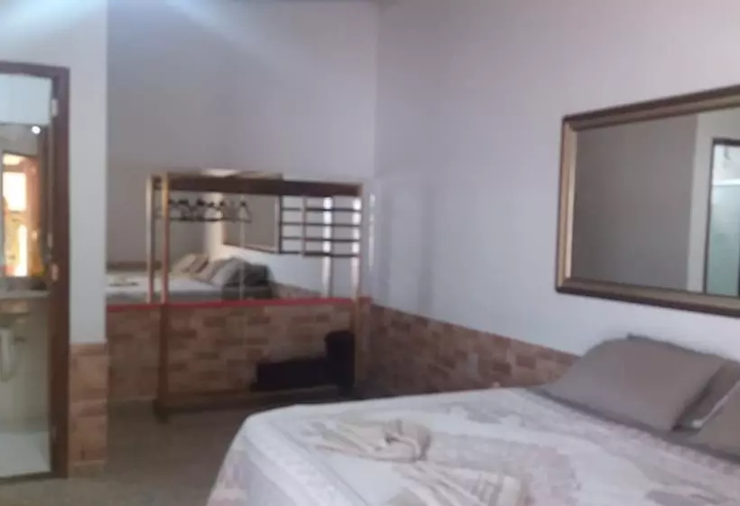 簡易ホテル Pousada Capitão Leno