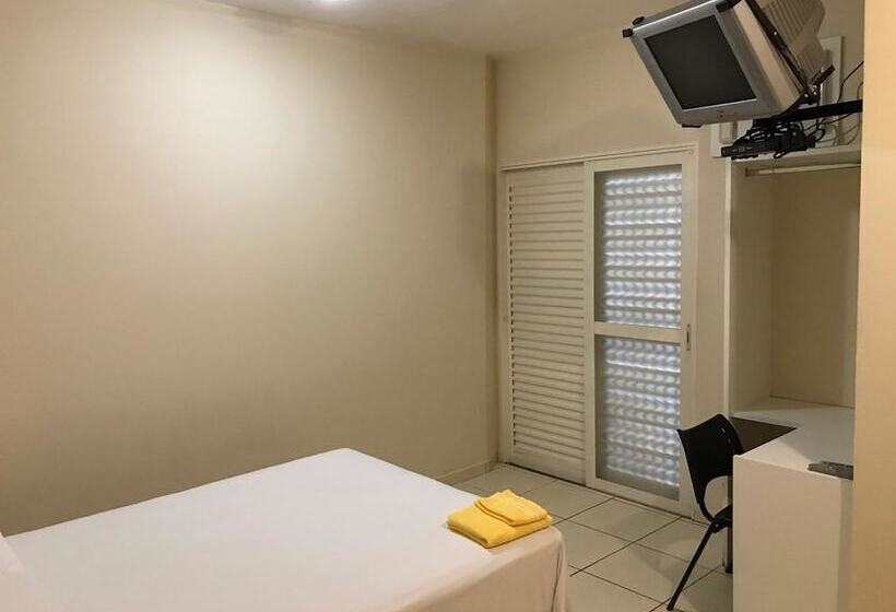 هتل Aeroporto Marília