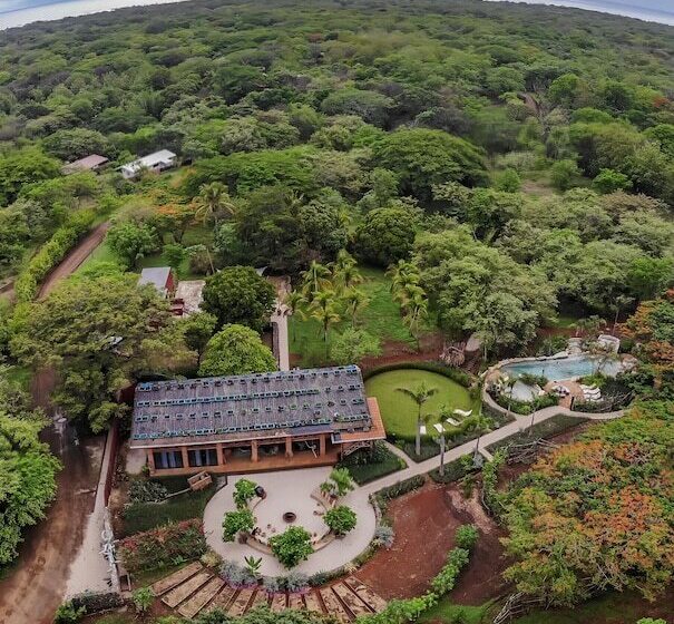 Отель Latica Lodge