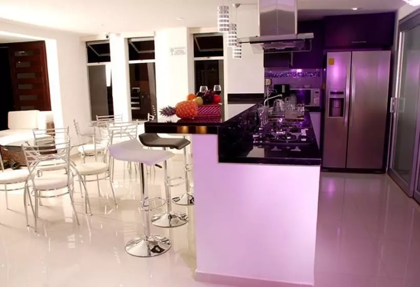 Hotelli Neiva Meridian