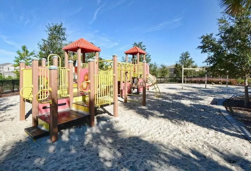 Lavish 5bd/4ba Home With Mickey Room And Stunning Pool Area #5st565