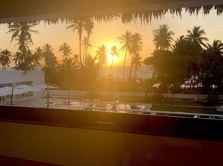 Oasi Encantada Beach Resort