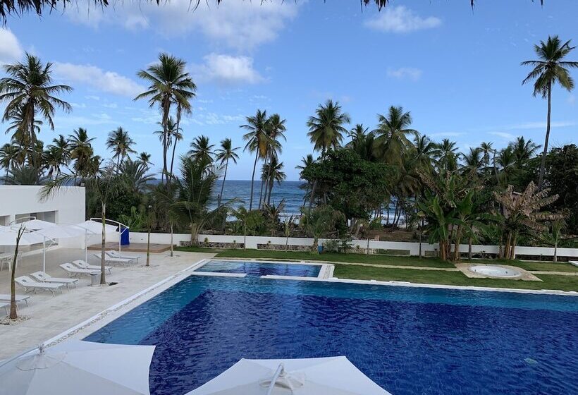 Oasi Encantada Beach Resort