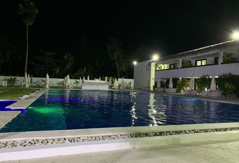 Oasi Encantada Beach Resort