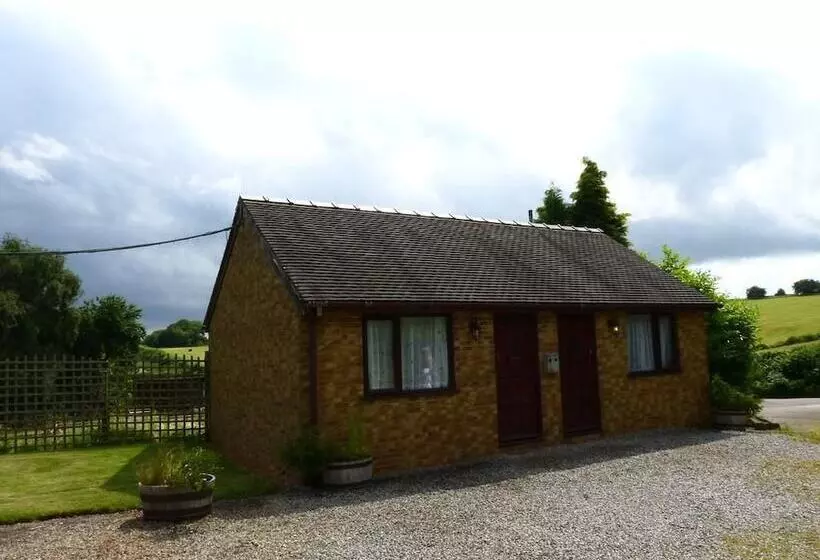 Peakstones Inn
