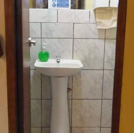 ペンション Hostal Pablos House