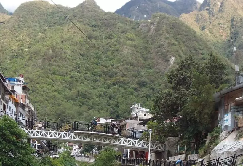 ペンション Hostal Pablos House