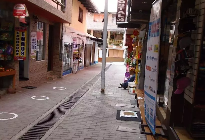 ペンション Hostal Pablos House