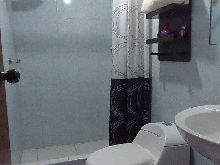 ペンション Hostal Pablos House