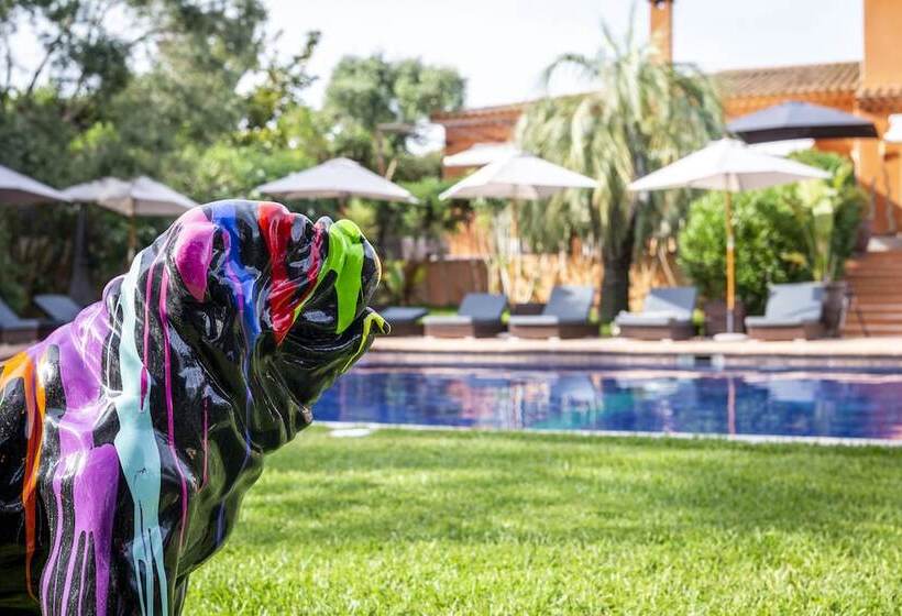 پانسیون Villa Peacock