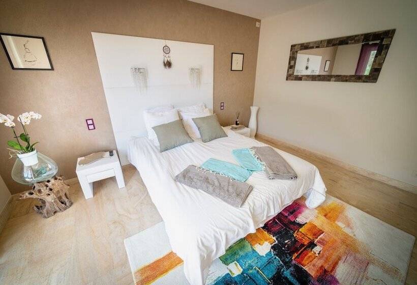 پانسیون Villa Peacock