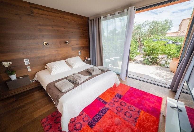 پانسیون Villa Peacock