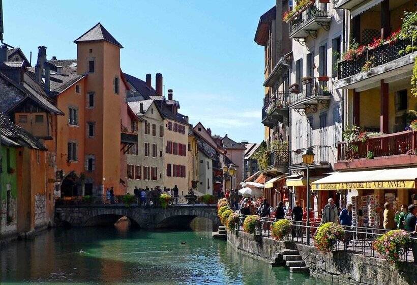 إقامة Village Vacances La Forêt Des Tines