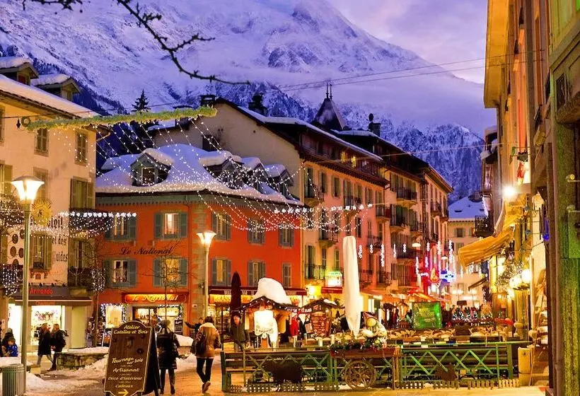اقامتگاه Village Vacances La Forêt Des Tines