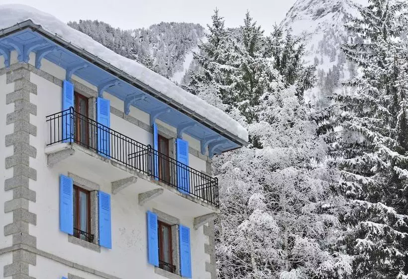 اقامتگاه Village Vacances La Forêt Des Tines