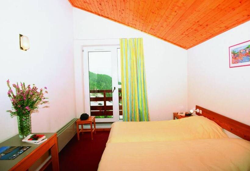 استراحتگاه Village Vacances Risoul