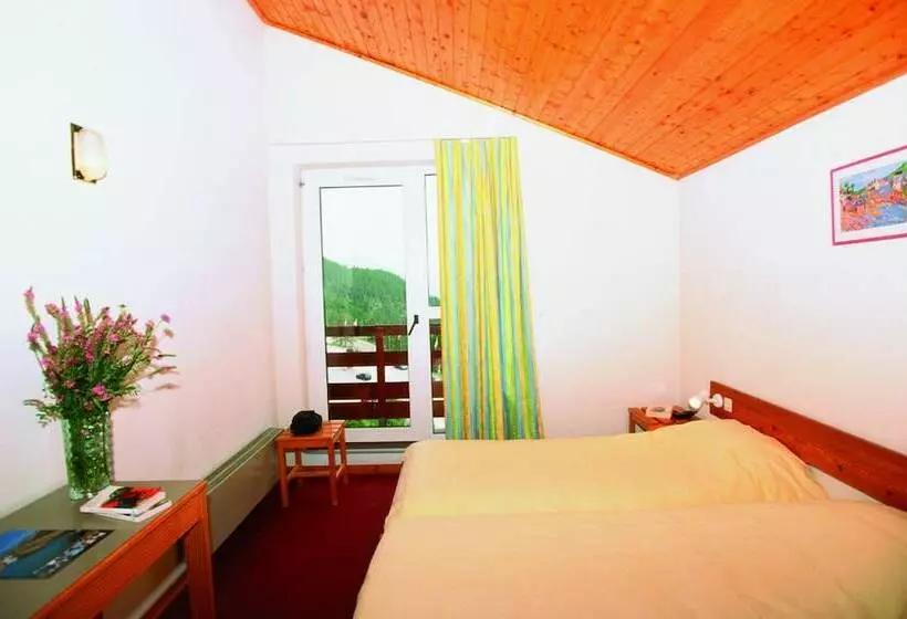 استراحتگاه Village Vacances Risoul