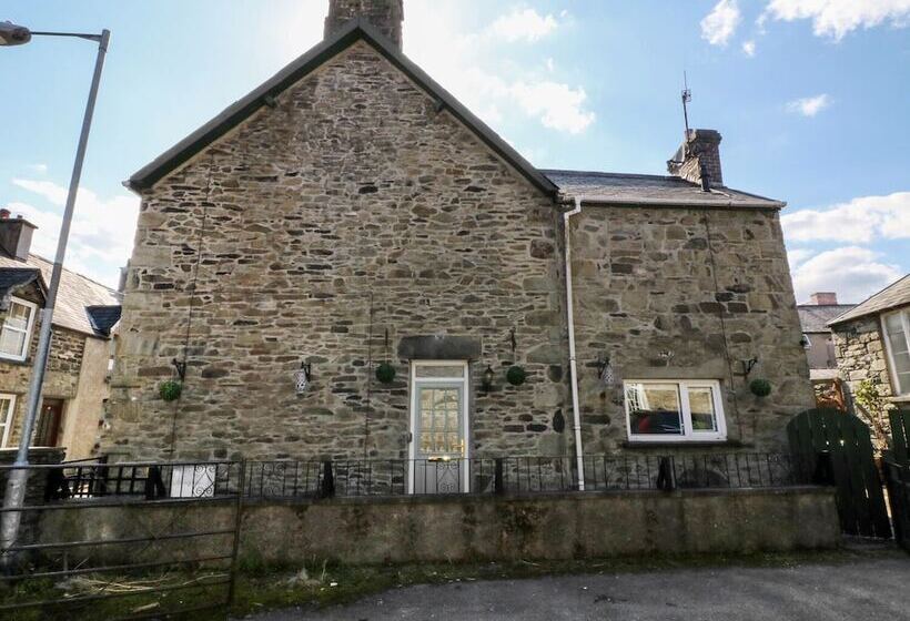 The Old School House