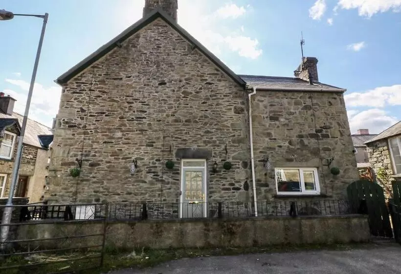 The Old School House