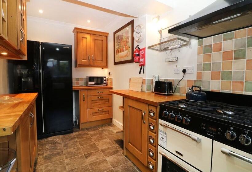 The Old School House