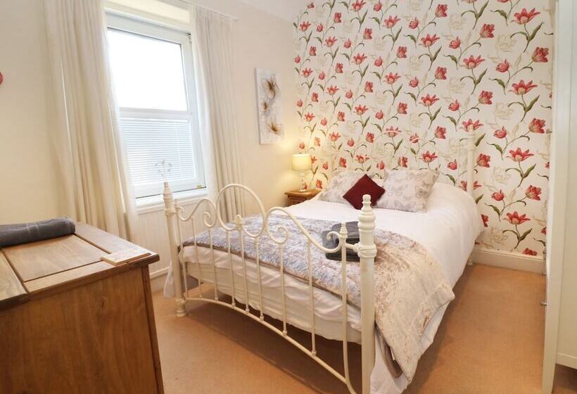 The Old School House