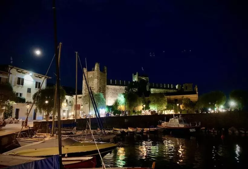 בית מלון כפרי Albergo Gardesana