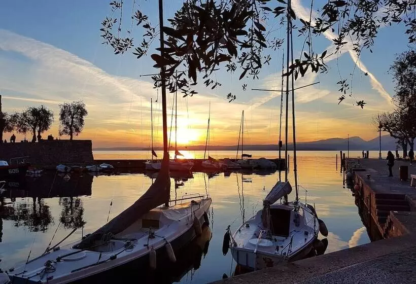 בית מלון כפרי Albergo Gardesana