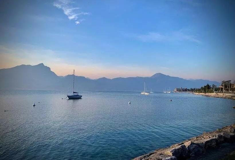 בית מלון כפרי Albergo Gardesana