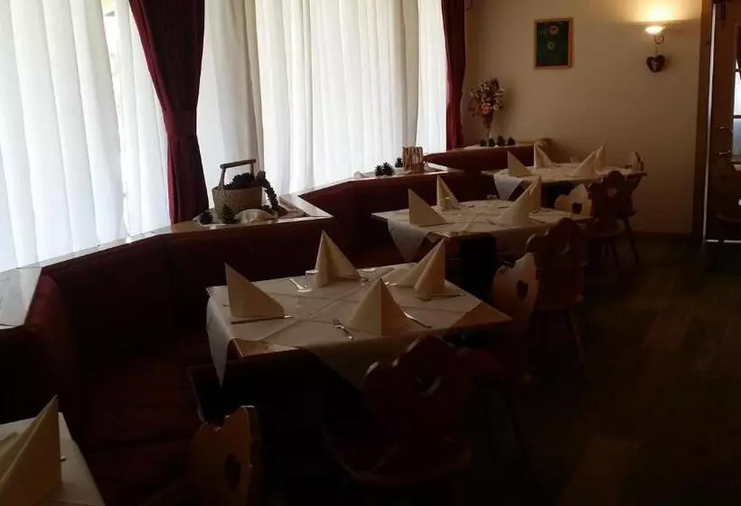 Отель Caminetto Mountain Resort