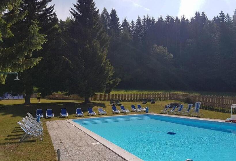 酒店 Caminetto Mountain Resort