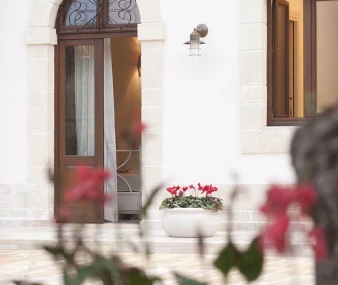 ホテル Donna Lucrezia