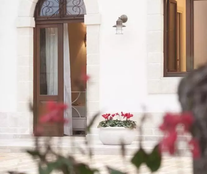 فندق Donna Lucrezia