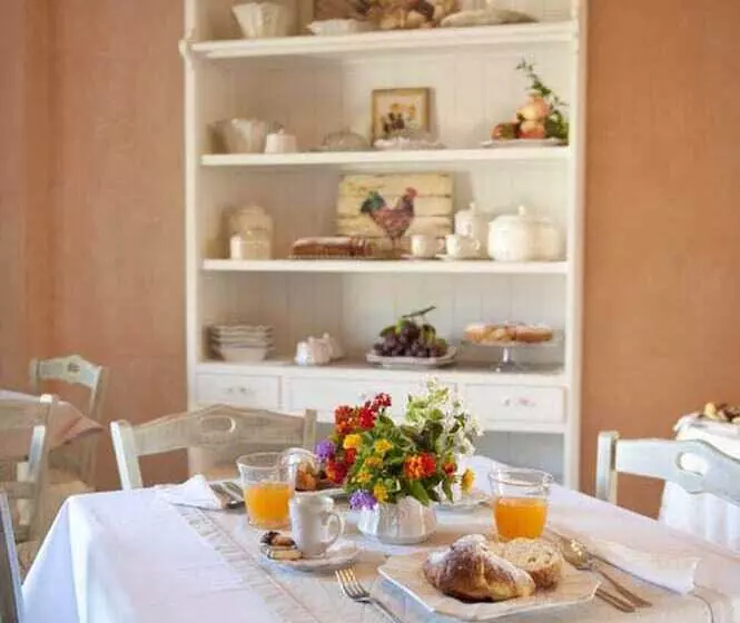 فندق Donna Lucrezia