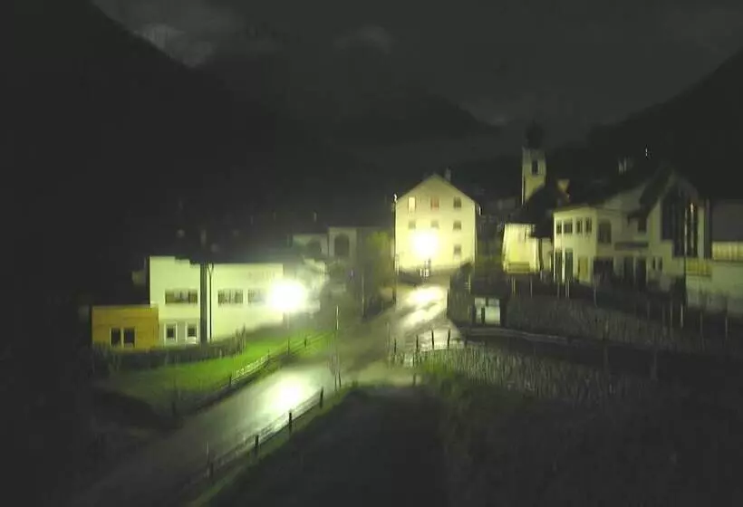 Отель Edelweiss