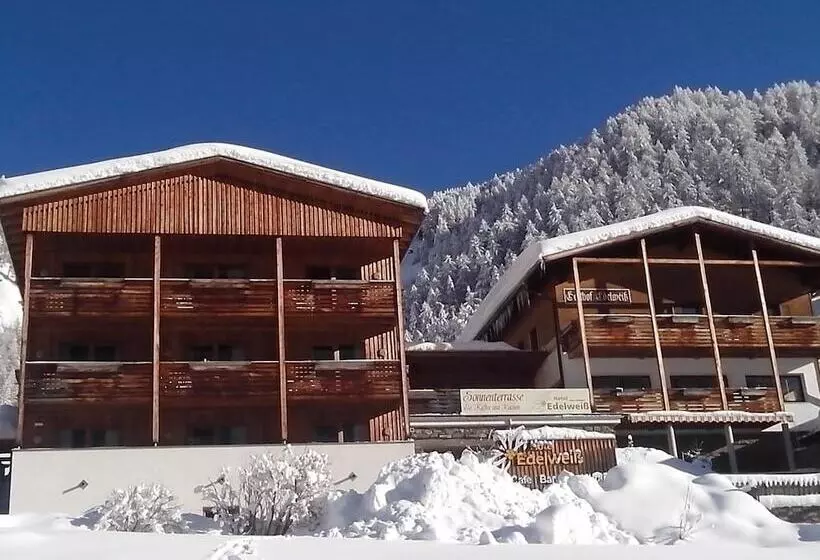 Отель Edelweiss