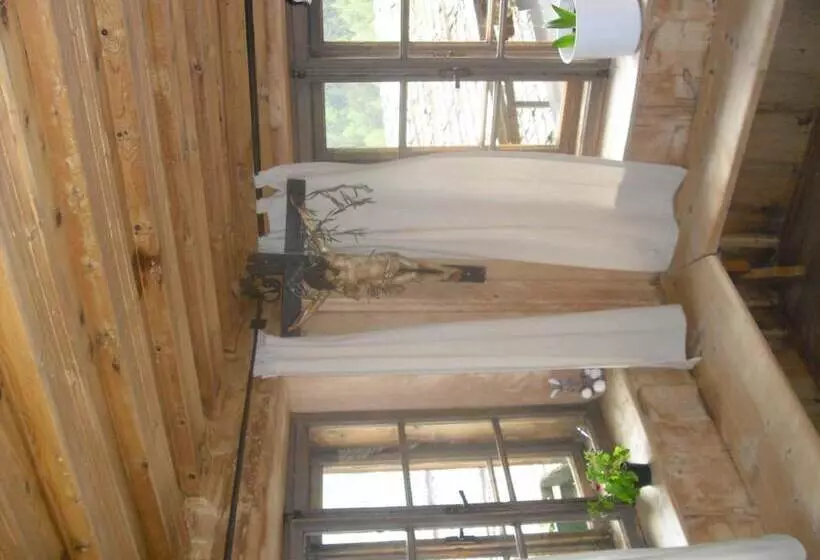 Отель Edelweiss