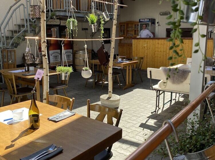 ホテル Gasthauskraft